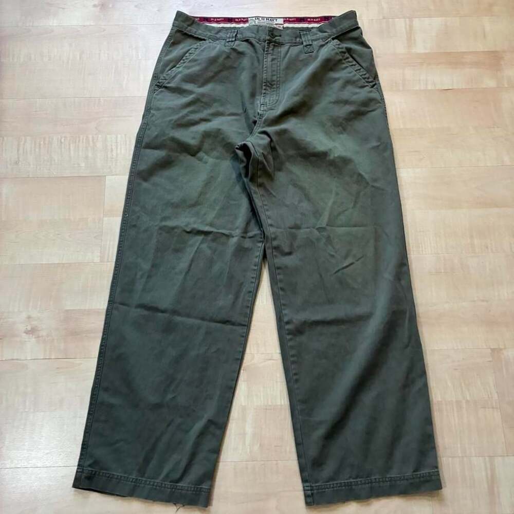 Old Navy Supplies & Equipment Chinos Size 34x30 Olive Green Wide Leg